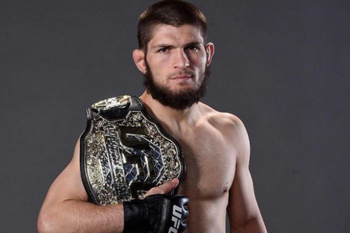 Sesi foto Khabib Andulmanapovich Nurmagomedov saat menjadi pemegang sabuk UFC Lightweight Championship.