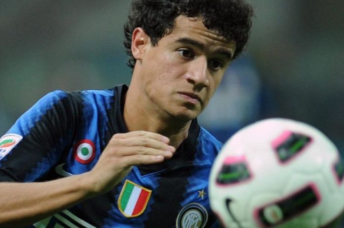 Philippe Coutinho saat membela Inter Milan menghadapi Juventus dalam partai Liga Italia di Giuseppe Meazza, Milan, 3 Oktober 2010.