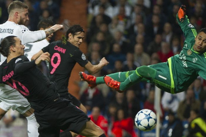 Salah satu momen dalam pertandingan antara Real Madrid vs Paris Saint-Germain dalam Grup A Liga Champions 2015-2016 di Stadion Santiago Bernabeu, Madrid, Spanyol, pada 3 November 2015.