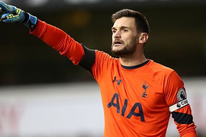 Ekspresi kiper Tottenham Hotspur, Hugo Lloris, dalam pertandingan Premier League 2016-2017 menghadapi Swansea City di Stadion White Hart Lane, London, Inggris, pada 3 Desember 2016.