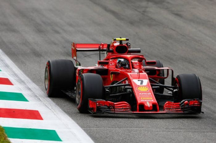 Kimi Raikkonen saat sesi latihan bebas GP Italia di Sirkuit Monza, Italia.