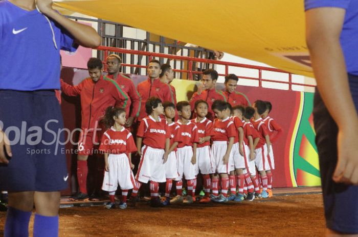 Timnas Indonesia U-23 dalam laga persahabatan melawan Thailand U-23 di Stadion PTIK, Kamis (31/5/2018).