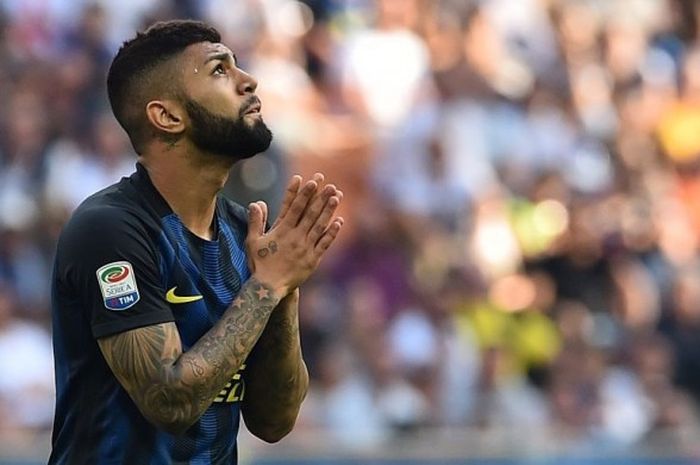 Reaksi penyerang Inter Milan, Gabriel Barbosa alias Gabigol, dalam laga Serie A kontra Bologna di Giuseppe Meazza, Milan, 25 September 2016.