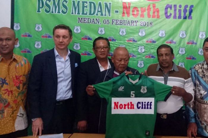 Momen penandantangan MoU antara NorthCliff  dengan PSMS Medan sebagai sponsor utama musim 2018. 