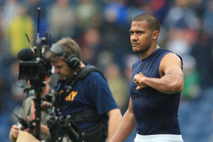 Ekspresi penyerang West Bromwich Albion, Salomon Rondon, seusai laga Liga Inggris kontra Liverpool FC di Stadion The Hawthorns, West Bromwich pada 21 April 2018.