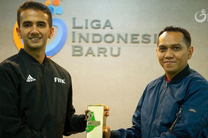 Thoriq Munir Alkatiri berhasil mendapat predikat sebagai wasit terbaik Liga 1 2018.