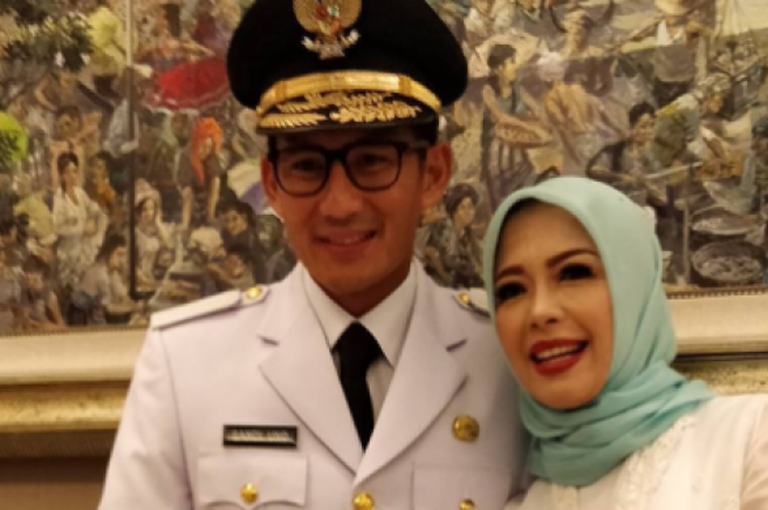 Sandiaga Uno bersama sang Istri Nur Asia