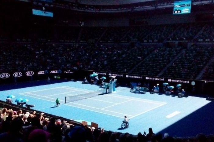 Suasana pertandingan final Australian Terbuka di Rod Laver Arena, Melbourne, Australia.