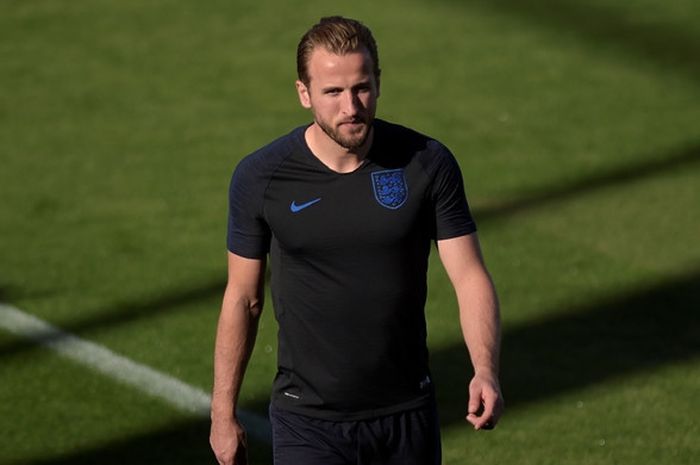 Penyerang Inggris, Harry Kane, mengikuti sesi latihan tim di Ciudad Deportiva Luis del Sol, Sevilla, Spanyol pada 14 Oktober 2018.