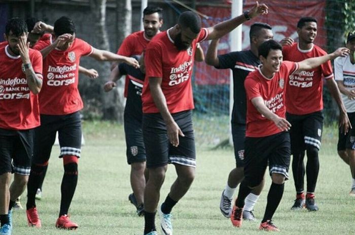 Suasana latihan Bali United