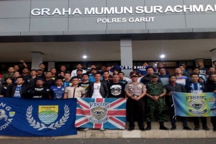 Bobotoh Garut saat dikumpulkan oleh pihak Kepolisian Resor Garut.