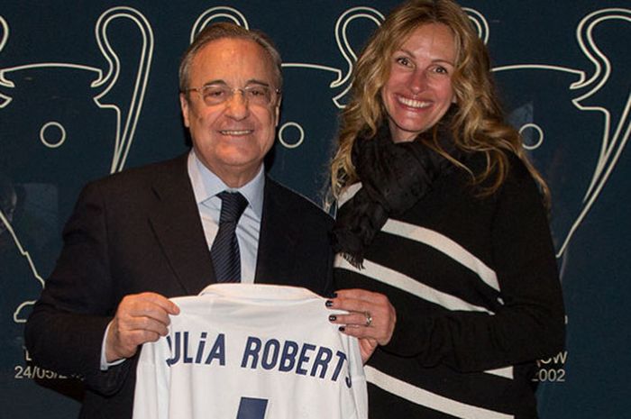 Julia Roberts bersama Florentino Perez di Santiago Bernabeu, 24 April 2017