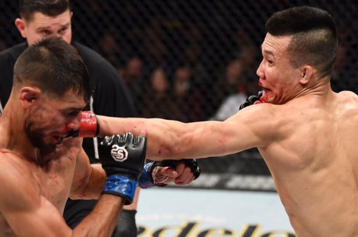 Pertandingan UFC 139 antara Yair Rodriguez melawan Chan Sung Jun, Minggu (10/11/2018).