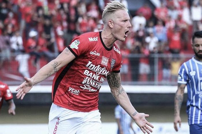 Pemain Bali United, Nick van der Velden.