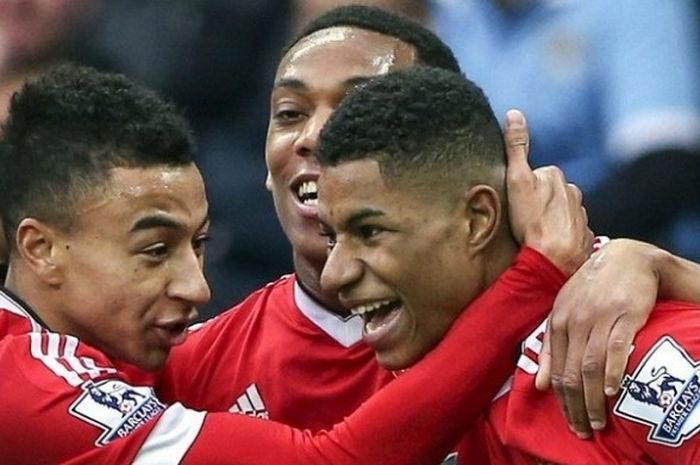 Tiga pemuda Manchester United, Jesse Lingard (kiri), Anthony Martial (tengah), dan Marcus Rashford, memegang peranan penting untuk timnya pada musim ini.