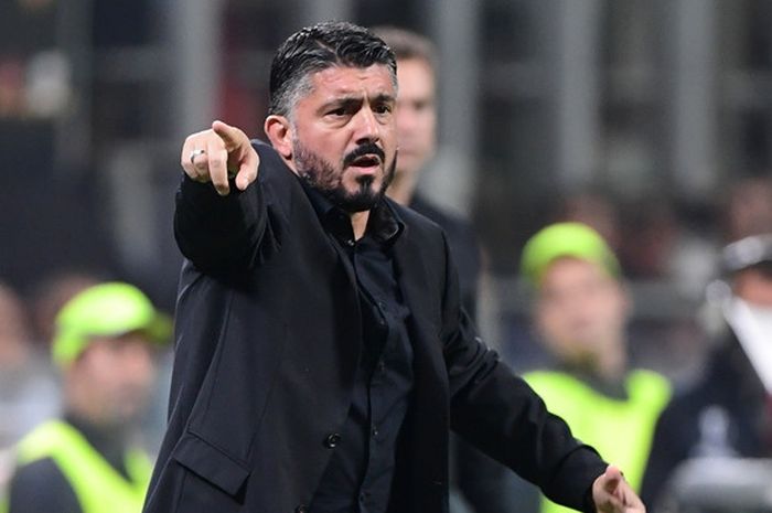 Ekspresi pelatih AC Milan, Gennaro Gattuso, dalam laga Grup F Liga Europa melawan Real Betis di Stadion San Siro, Milan, Italia pada 25 Oktober 2018.