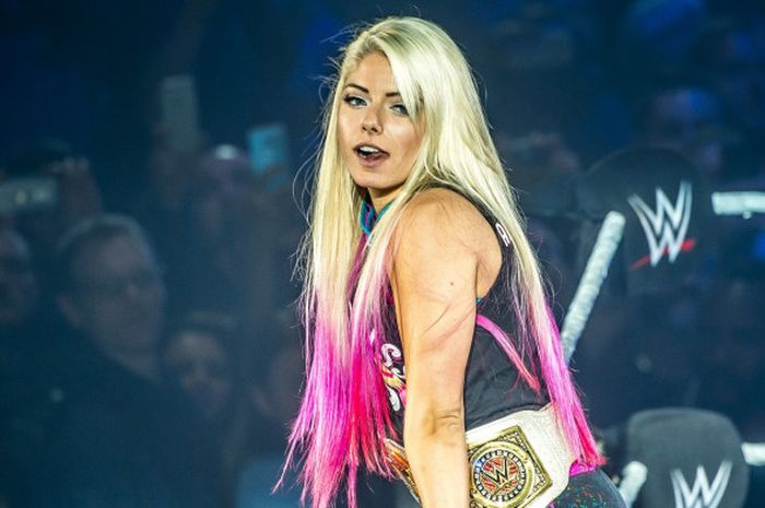 Pegulat WWE, Alexa Bliss, memenangi Elimination Chamber pertama yang digelar untuk atlet perempuan, Senin (26/2/2018) pagi WIB di T-Mobile Arena, Nevada, Amerika Serikat.