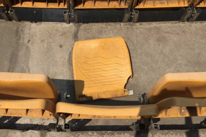 Panitia penyelenggara (panpel) pertandingan persib Bandung, menemukan sejumlah kerusakan fasilitas di Stadion Gelora Bandung Lautan Api (GBLA), Bandung.