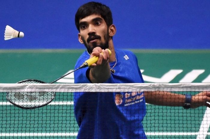   Pebulu tangkis tunggal putra India, Kidambi Srikanth, saat bertanding melawan Anthony Sinisuka Gin