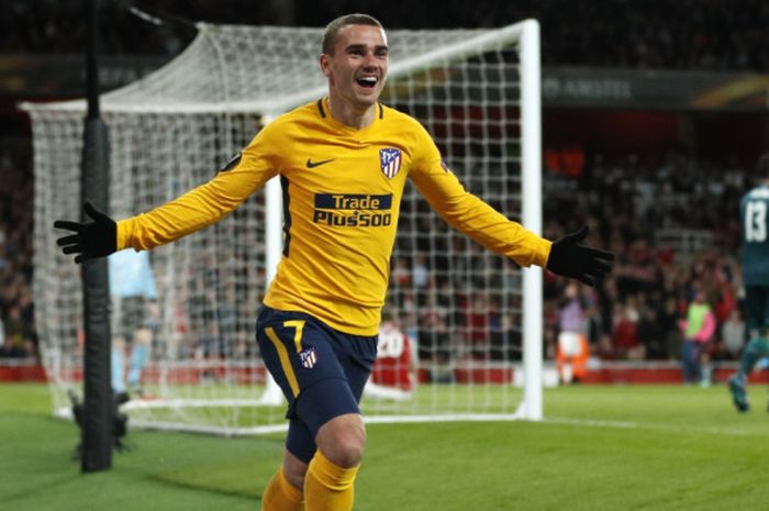 Penyerang Atletico Madrid, Antoine Griezmann, mencetak gol pada laga leg pertama semifinal Liga Europa melawan Arsenal di Stadion Emirates, Kamis (26/4/2018) waktu setempat atau Jumat dini hari WIB. 