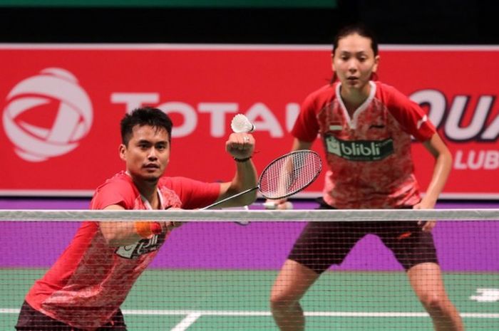  Pasangan ganda campuran nasional, Tontowi Ahmad/Gloria Emanuelle Widjaja, saat menjalani pertandingan melawan Satwiksairaj Rankireddy/Ashwini Ponnapa (India) pada partai pertama laga penyisihan grup 1D Piala Sudirman di Carrara Indoor Sports Stadium, Gold Coast, Australia, Selasa (23/5/2017). Tontowi/Gloria kalah 20-22, 21-17, 19-21. 