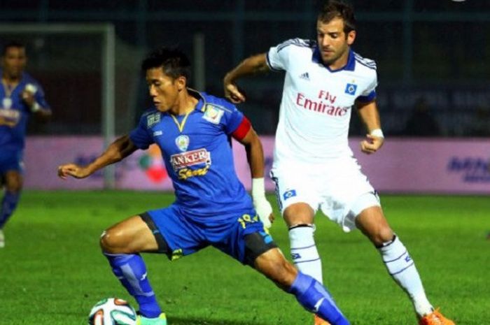 Ahmad Bustomi saat berseragam Arema FC.