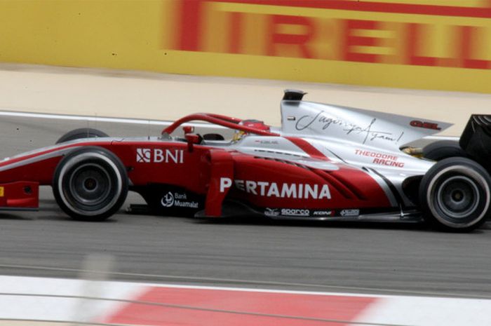 Sean Gelael pada Free Practice Formula 2 di Sirkuit Sakhir, Bahrain, Jumat (6/4/2018). Membaik dibanding rata-rata penampilannya sepanjang 2017.