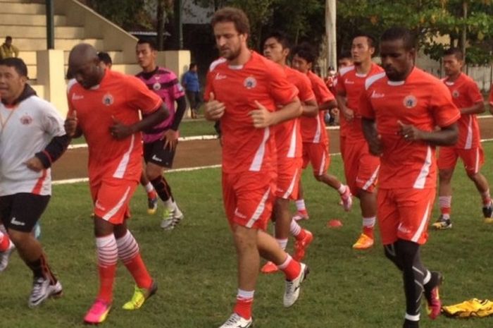 Skuat Persija Jakarta menggelar sesi latihan jelang pertandingan Kejuaraan Sepak Bola Torabika (TSC)