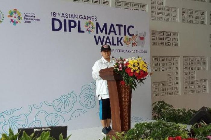 Menteri Luar Negeri Indonesia, Retno Marsudi, dalam acara Diplomatic Walk di Stadion Utama Gelora Bung Karno, Minggu (11/2/2018)