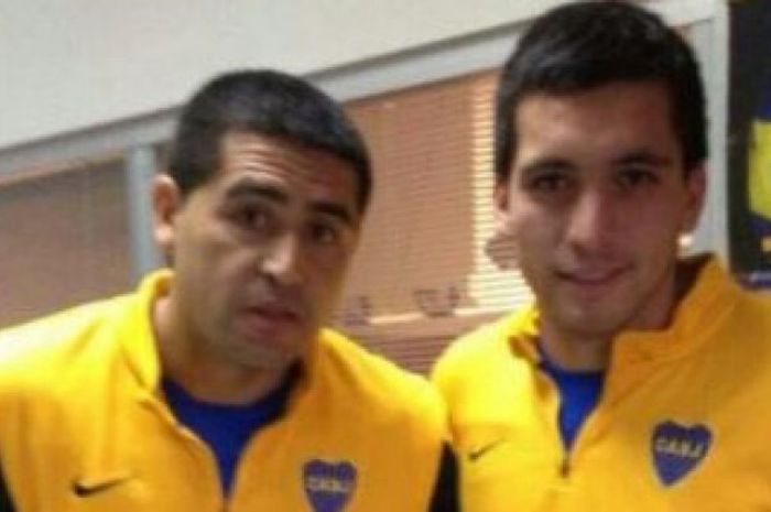 Juan Roman Riquelme (kanan) bersama Gabriel Miguel Guerra