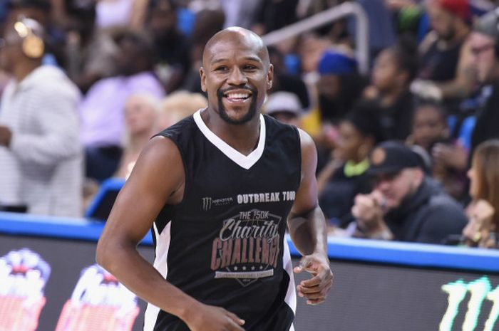 Petinju Floyd Mayweather menghadiri acara 50K Charity Challenge Celebrity Basketball Game di California, 17 Juli 2018.