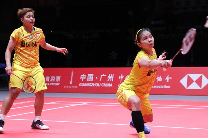 Pasangan ganda putri Indonesia, Greysia Polii/Apriyani Rahayu, tampil pada laga perdana Grup A BWF World Tour Finals 2018, di Guangzhou, China, Rabu (12/12/2018).