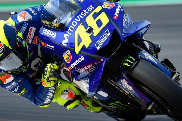 Pebalap Movistar Yamaha, Valentino Rossi, mencetak waktu tercepat pada latihan bebas pertama (FP1) MotoGP Catalunya di Sirkuit Catalunya, Barcelona, Spanyol, Jumat (15/6/2018).