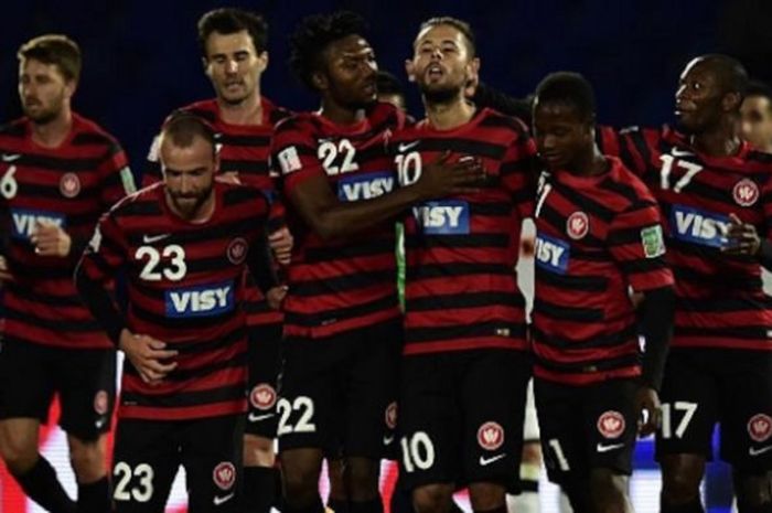 Vitor Saba (10) merayakan gol Western Sydney Wanderers ke gawang ES Setif pada Piala Dunia Antarklub, 17 Desember 2014