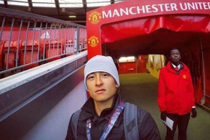 Rio Haryanto berkunjung ke markas Manchester United, Old Trafford pada Rabu (7/3/2018).