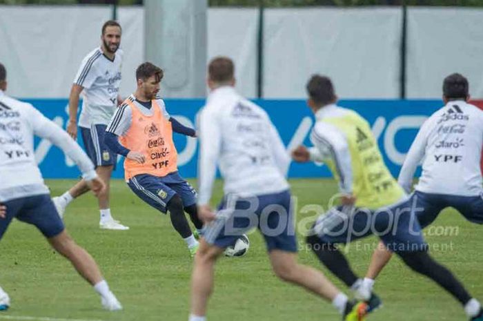 Sesi latihan para pemain timnas Argentina di Bronnitsy Training Center, Moscow Oblast, pada Senin, 11 Juni 2018.