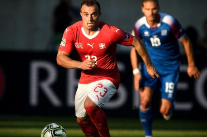 Aksi Xherdan Shaqiri dalam partai UEFA Nations League antara timnas Swiss melawan Islandia di Stadion Kybunpark, St Gallen, 8 September 2018.