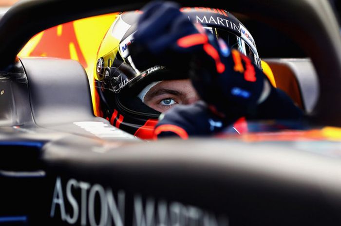 Max Verstappen, foto bersama mobilnya di paddock setelah kualifikasi GP Australia Sabtu(24/03/18).