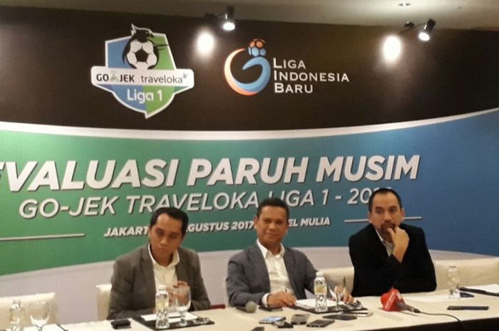 PT LIB saat menggelar rapat evaluasi bersama 18 klub Liga 1 2017