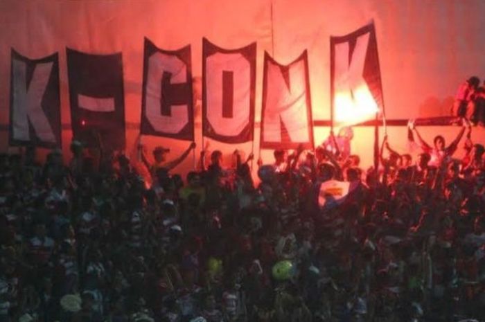 Fans setia Madura United, K-Conk Mania, diharapkan manajemen klub yang didukung jadi kelompok suport