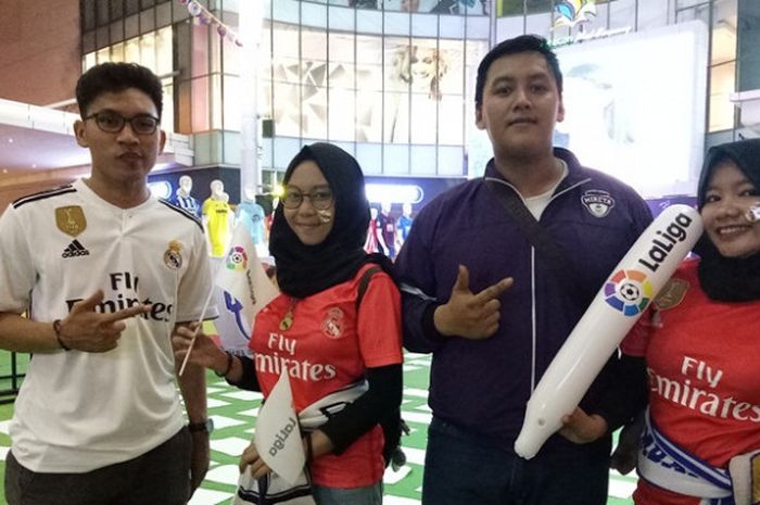 PAra anggota PRMI saat menghadiri nobar Barcelona versus Real Madrid di Summarecon Mal Serpong, Minggu (28/10/2018)