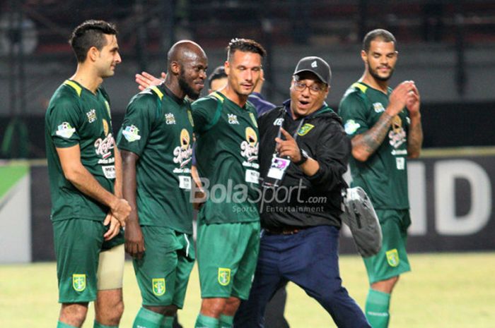 Manajer Persebaya Chairul Basalamah usai laga Persebaya di Gelora Bung Tomo Surabaya.