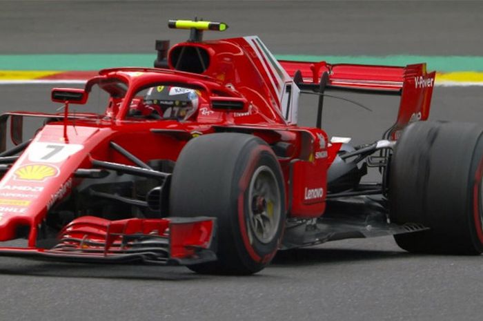 Pebalap Ferrari, Kimi Raikkonen, mencetak waktu lap tercepat pada sesi latihan bebas kedua GP Belgia di Sirkuit Spa-Francorchamps, Belgia, Jumat (24/8/2018).