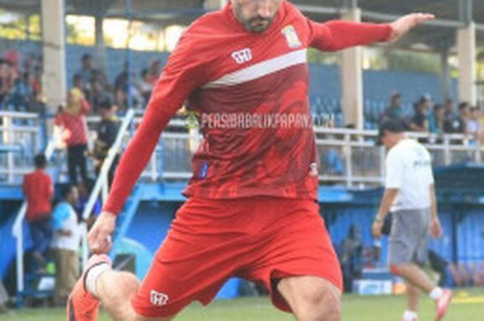 Lopicic bergabung saat Persiba Menggelar latihan