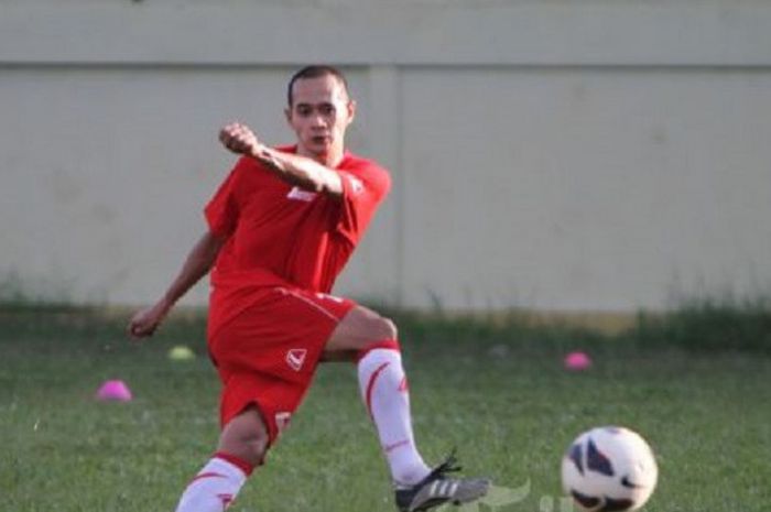 Kurniawan Dwi Yulianto sat latihan bersama Persipon Pontianak