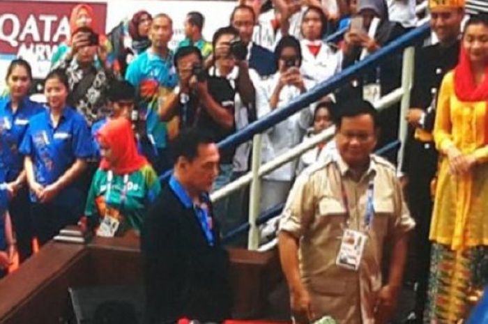 Ketua Ikatan Pencak Silat Indonesia (IPSI) Prabowo Subianto, hadir untuk menyaksikan pertandingan yang digelar di Padepokan Pencak Silat, TMII, Jakarta Timur, Rabu (29/8/2018).