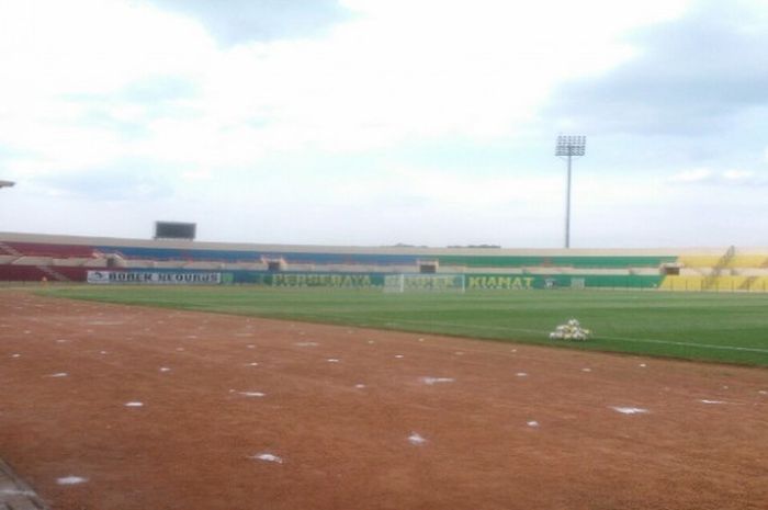 Spanduk yang dipasang oleh bonek untuk Persebaya di Stadion Sultan Agung Bantul