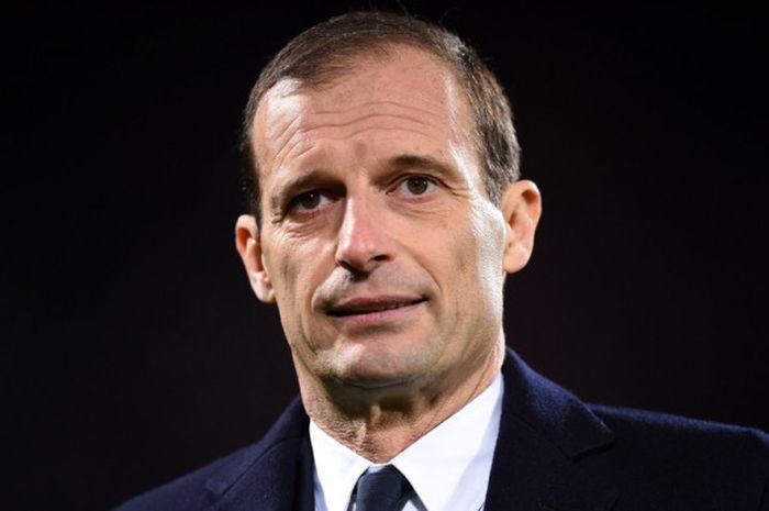 Ekspresi pelatih Juventus, Massimiliano Allegri, dalam laga Liga Italia kontra Fiorentina di Stadion Artemio Franchi, Florence, pada 9 Februari 2018.