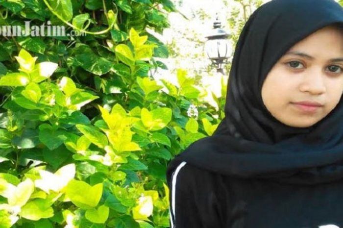    Aisha Putri Ibrahim, gadis kelahiran Jakarta yang mencintai Persebaya Surabaya.   