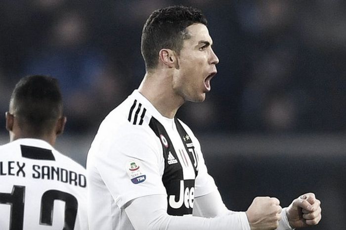 Selebrasi Cristiano Ronaldo usai menjebol gawang Atalanta  pada pekan ke-18 Liga Italia di Stadion Atleti Azzurri d'Italia, Rabu (26/12/2018).